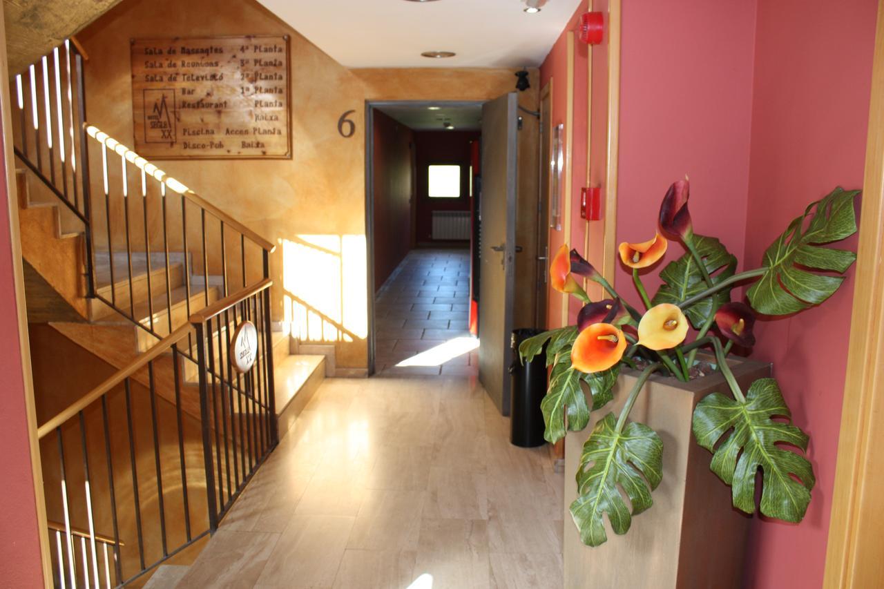 Apartamentos Segle XX รันซอล ภายนอก รูปภาพ