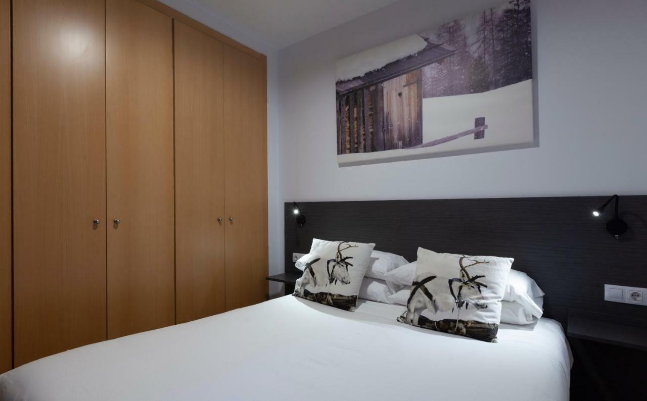 Apartamentos Segle XX รันซอล ภายนอก รูปภาพ